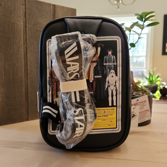 Starwars Loungefly Mini Backpack - Picture 3 of 7